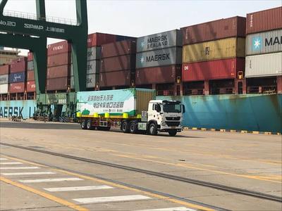 無(wú)人駕駛港口集裝箱運(yùn)輸車(chē)，中國(guó)這次厲害了！